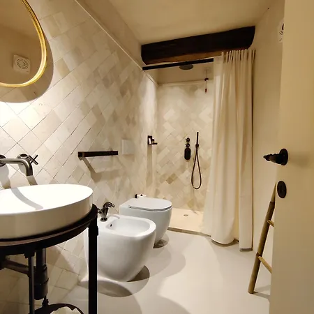 Castel Di Luco Guest house