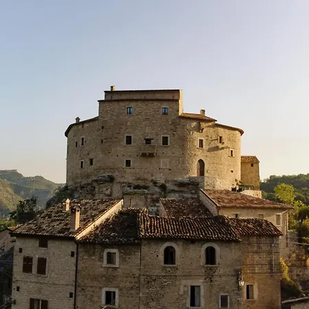 Castel Di Luco